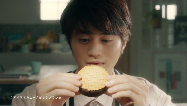 「ヨーロピアンワッフルサンド」テレビCMより。