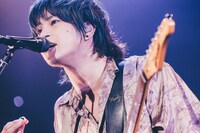 三原健司（Vo, G / フレデリック）（撮影：西槇太一）