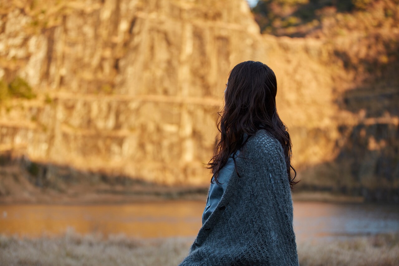 篠原涼子、岩田剛典ら出演Netflixシリーズ「金魚妻」主題歌歌うのはベールに包まれたsino R fine