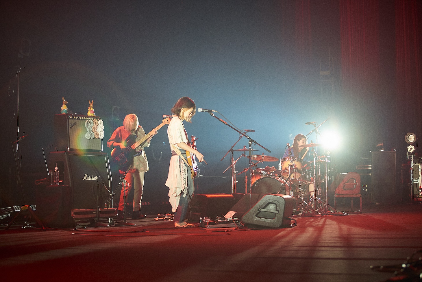 リーガルリリー「Cとし生けるもの」東京・中野サンプラザホール公演の様子。（撮影：池野詩織）