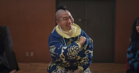 EVISBEATS & Nagipan「S.M.I.L.E. feat. Blumio & Kyte」ミュージックビデオより。