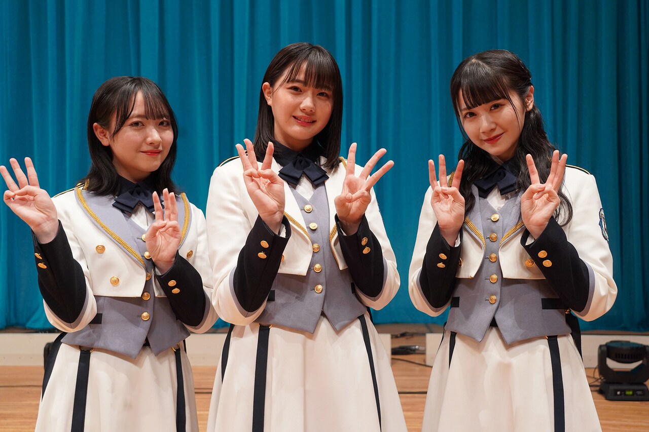左から石田千穂、瀧野由美子、中村舞。(c)STU - STU48新シングル