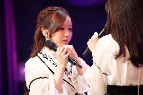 星野みなみと齋藤飛鳥。