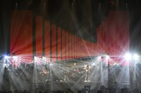 「くるりの25回転」東京ガーデンシアター公演の様子。（撮影：岸田哲平）