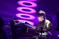 野崎泰弘（Key）（撮影：岸田哲平）