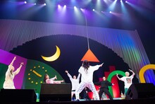 うろ覚えの「Liar Mask」で盛り上がるエビ中。