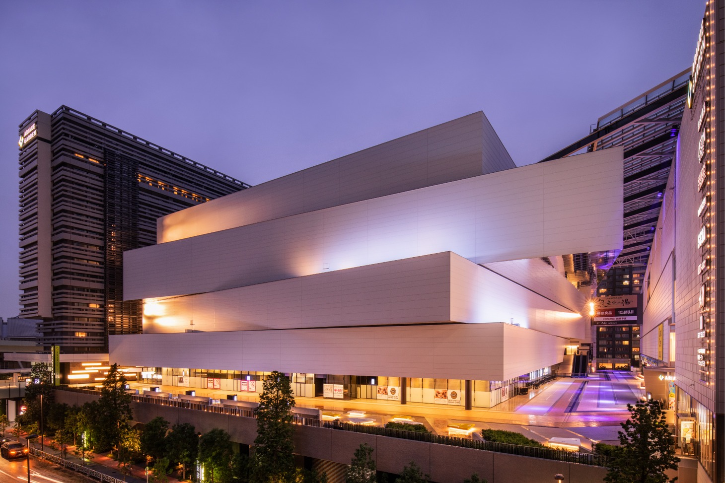 東京・東京ガーデンシアター外観