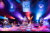 「H ZETTRIO LIVE 2022 日野搾り」の様子。