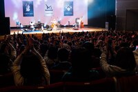 「H ZETTRIO LIVE 2022 日野搾り」の様子。