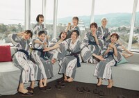 「令和四年度カレンダー 私立恵比寿中学 御一行様」収録カット