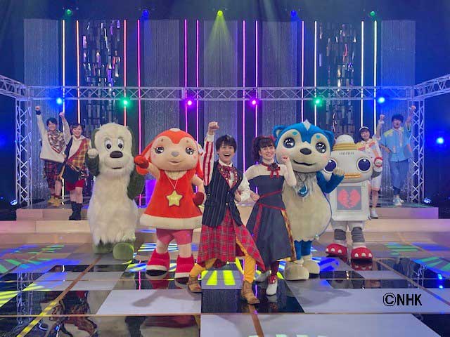 「『おかあさんといっしょ』みんなとつくるコンサート！ワンワンもおとうさんもいっしょ！」より。