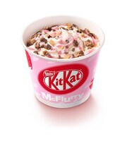 「マックフルーリー キットカット ストロベリー」イメージ画像