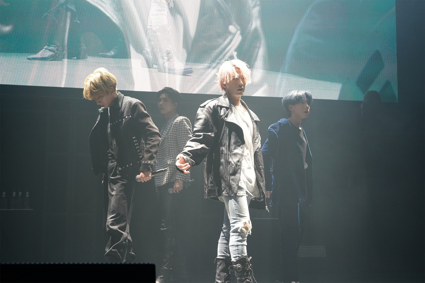 「OWV ONEMAN LIVE 2022 -and I-」の様子。