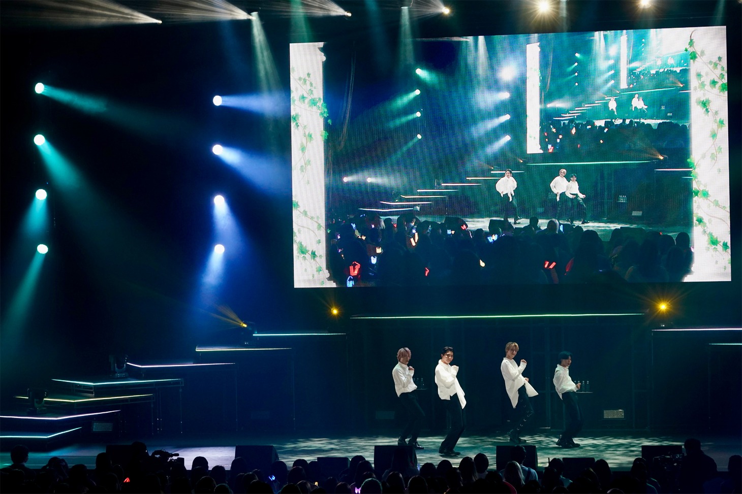 「OWV ONEMAN LIVE 2022 -and I-」の様子。