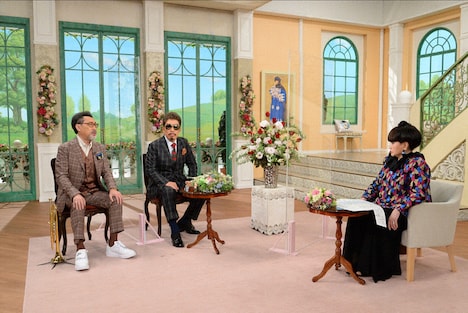 左から桑野信義、鈴木雅之、黒柳徹子。(c)テレビ朝日