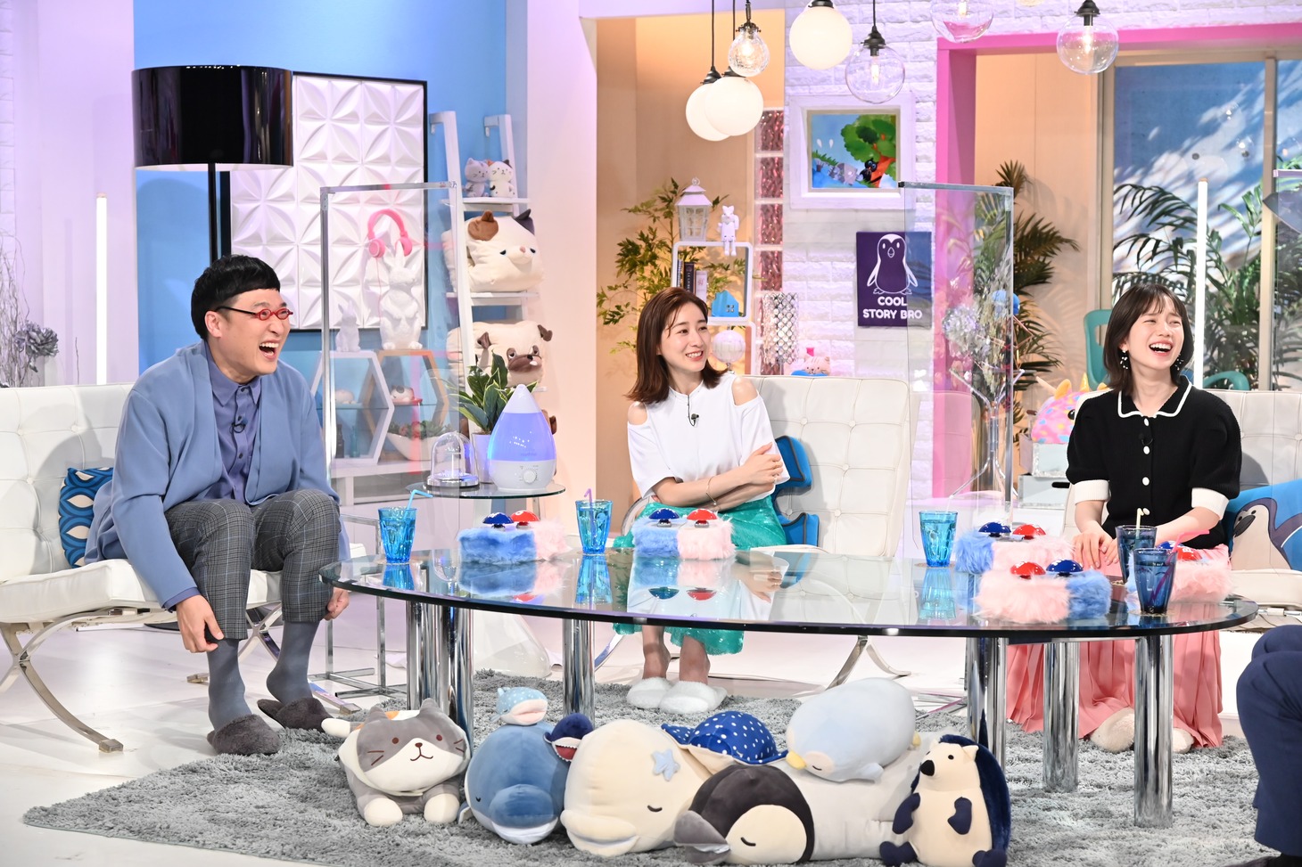 左から山里亮太（南海キャンディーズ）、田中みな実、弘中綾香。(c)テレビ朝日