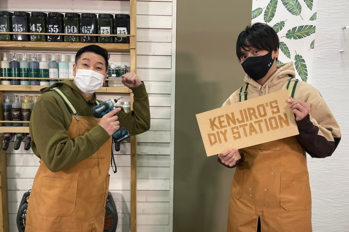 左から長田庄平（チョコレートプラネット）、山下健二郎（三代目 J SOUL BROTHERS from EXILE TRIBE）。(c)日本テレビ