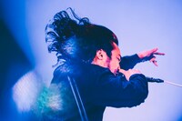 R-指定（Creepy Nuts）。（撮影：西槇太一）