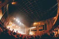 Creepy Nutsのステージの様子。（撮影：西槇太一）