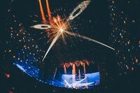 ウルフルズのステージの様子。（撮影：西槇太一）