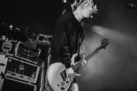 Kj（Vo, G）（Photo by TAKAHIRO TAKINAMI）