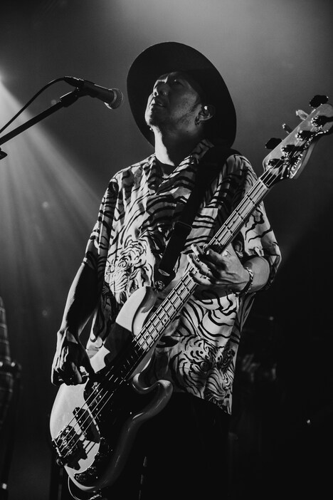 T$UYO$HI（B / The BONEZ、Pay money To my Pain）（Photo by TAKAHIRO TAKINAMI）