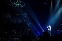 「変態紳士舞踏会 in 日本武道館」の様子。（撮影：Uran）