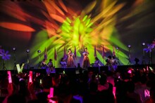 浪江女子発組合「あいのりきっぷ 花咲む（はなえむ）」の様子。（Photo by RYOHEI TSUKADA）