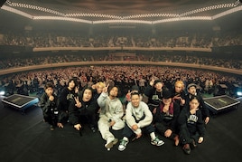 変態紳士クラブが人気と実力を証明した武道館公演、「YOKAZE」に乗って過去最大規模で「すきにやる」