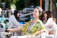 「途中下車」に出演する筒井真理子。