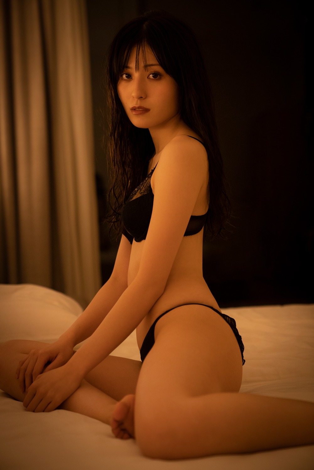 吉井美優「Momentary」より。 (c)中村和孝/小学館