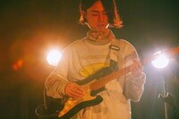 Nobuki Akiyama（Vo, G / DYGL）（Photo by Yoshitake Hamanaka）