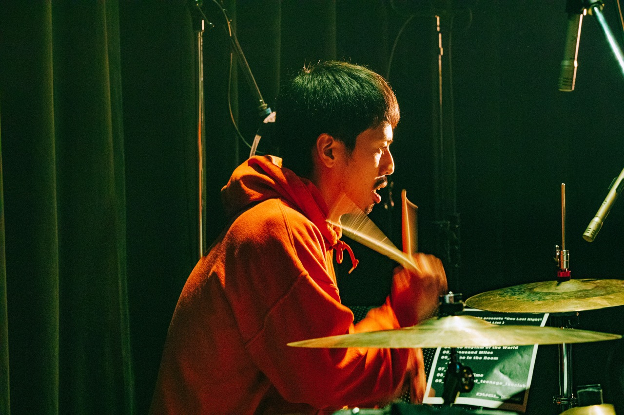 Kento Suzuki（DYGLサポートドラム / never young beach）（Photo by Yoshitake Hamanaka）