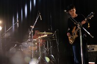 左からKento Suzuki（サポートドラム / never young beach）、Kohei Kamoto（G）。（Photo by Kokoro Ihara）