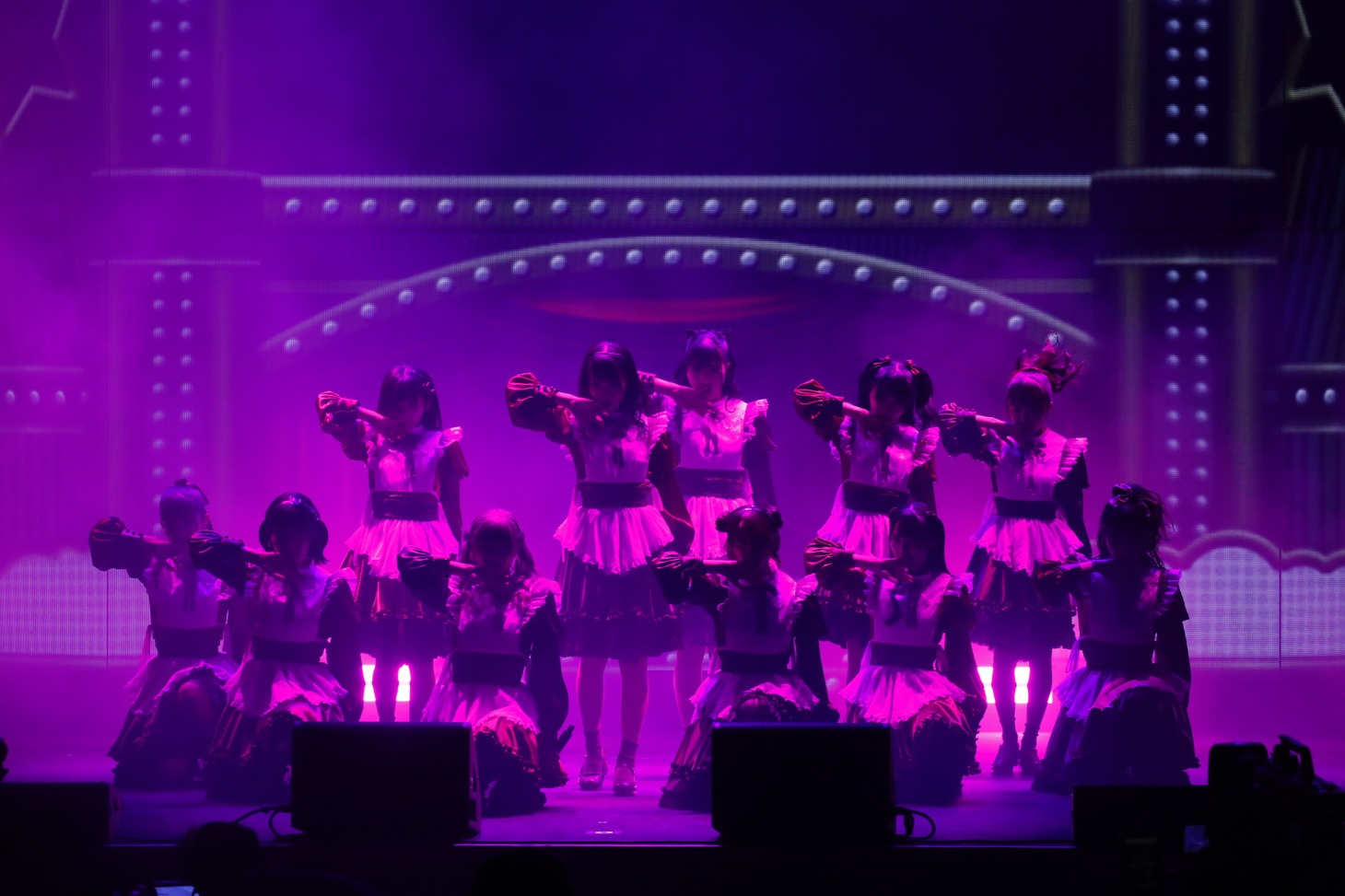 「≠ME 3rd ANNIVERSARY PREMIUM CONCERT」の様子。(c)YOANI