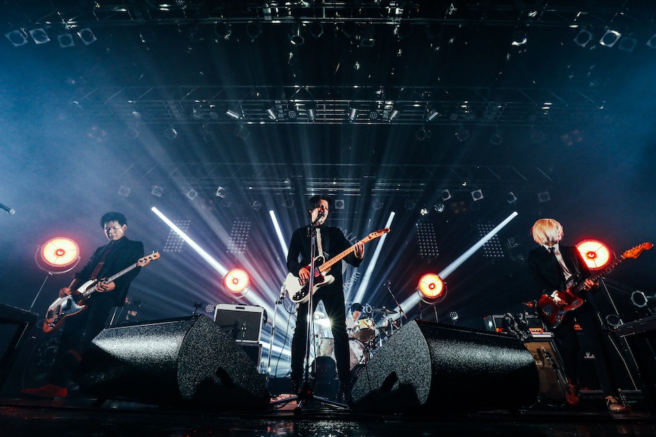 THE PINBALLS「THE PINBALLS 15th Anniversary Oneman "Go Back to Zero"」より。