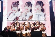 「≠ME 3rd ANNIVERSARY PREMIUM CONCERT」の様子。(c)YOANI