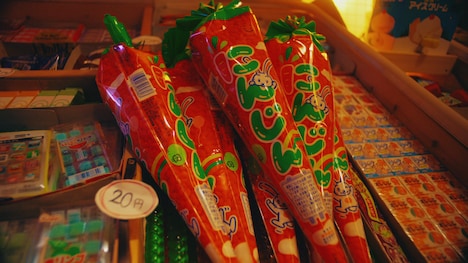 「Reconnect」MVより。