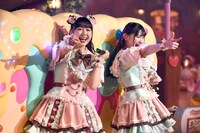 左から吉川ひより、菅田愛貴。