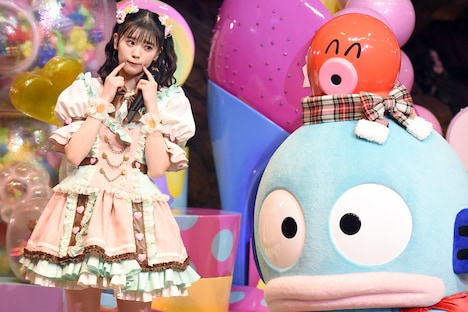 左から坂井仁香、ハンギョドン。