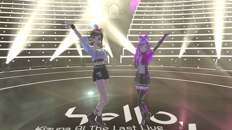 左からKizuna AI、キズナ（#KZN）。