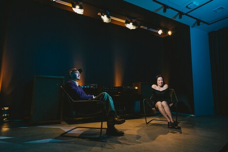 左からChaki Zulu、Awich。