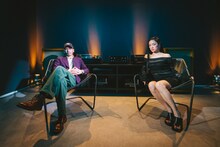 左からChaki Zulu、Awich。