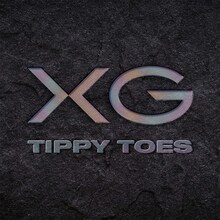 XG「Tippy Toes」配信ジャケット