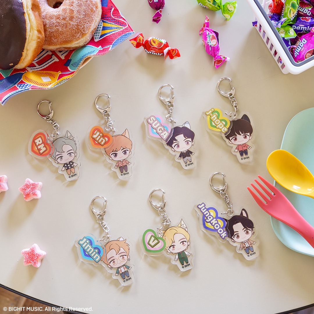TinyTAN Dynamite アクリルキーホルダー