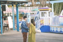 櫻井海音と兼清萌々香。