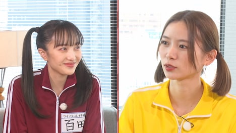 左から百田夏菜子（ももいろクローバーZ）、朝日奈央。 (c)テレビ朝日