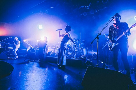 鈴木真海子（chelmico）を迎えた「Just Thing」の様子。（撮影：西槇太一）