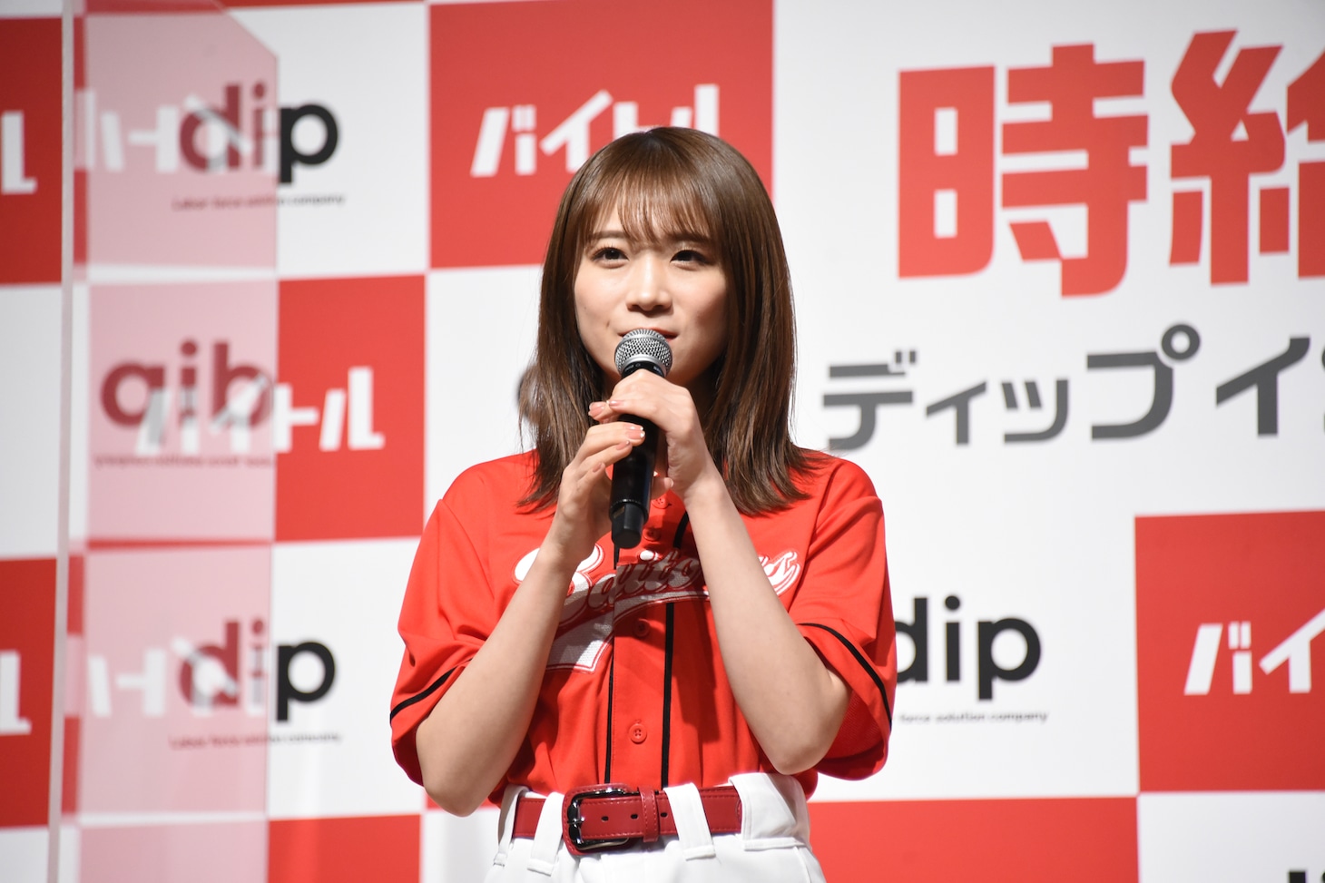 秋元真夏