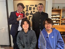 上段が野性爆弾、下段がキュウソネコカミのヤマサキセイヤ（Vo, G）、ヨコタシンノスケ（Key, Vo）。